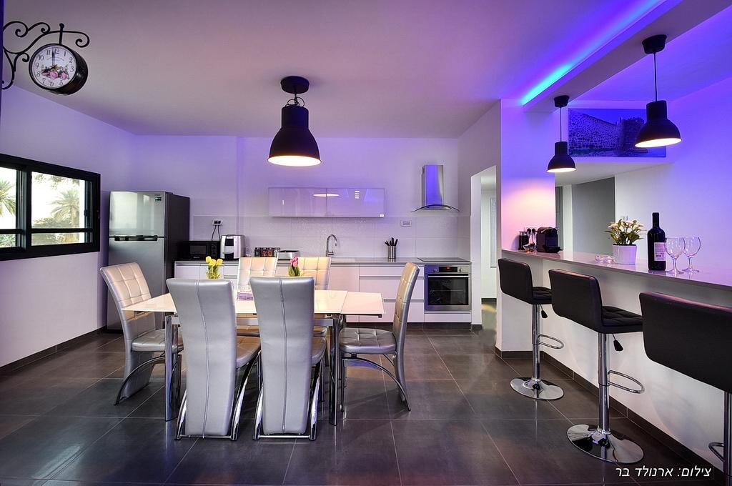 בקתה מקום טוב באמצע Villa คินเนเรท ภายนอก รูปภาพ